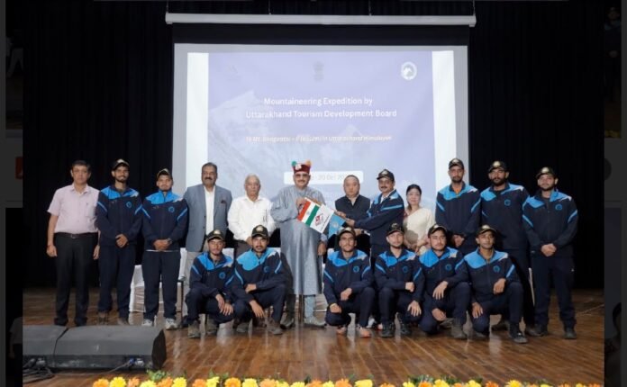 Young Mountaineers Head for Three Himalayan Peaks